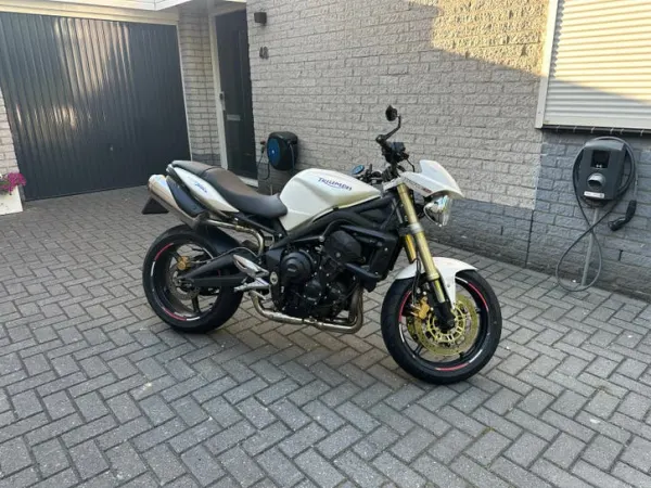 2007 Triumph Street Triple 675-Nette en Goed Onderhouden - € 2.750 · Bieden (1/1)