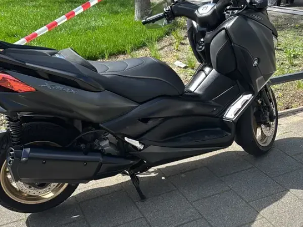 2020 Yamaha X-Max 300 - €4,999 (1/1)