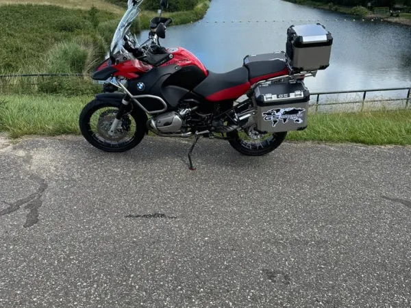 Year unknown BMW R1200 GS Adventure uit 2009 met 24 dkm - €8,750 · Bidding (1/1)