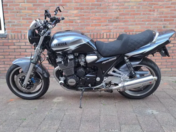 Year unknown Yamaha XJR 1300 - Bidding (1/1)