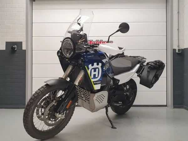 2023 Husqvarna Norden 901 - €13,500 (1/1)