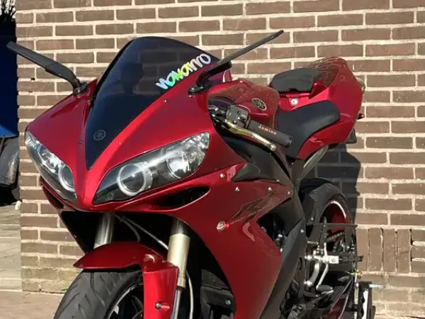 2004 Yamaha YZF-R1 - € 6.250 (1/1)