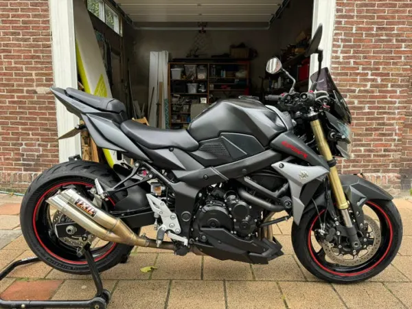 2014 Suzuki GSR 750 ABS - € 6.250 · Bieden (1/1)