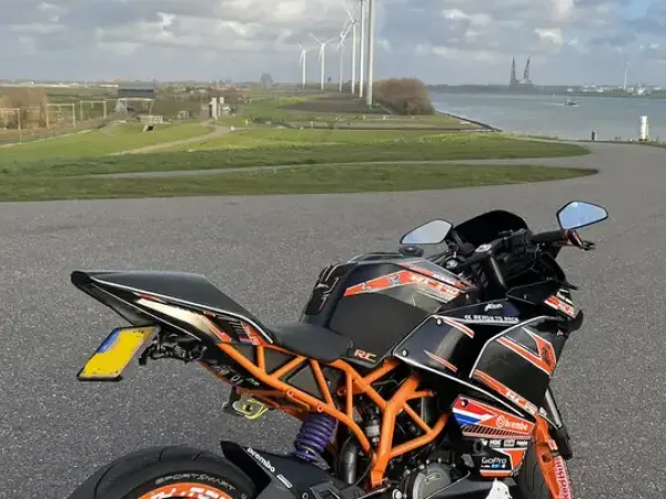 2016 KTM RC 390 - € 3.300 (1/1)