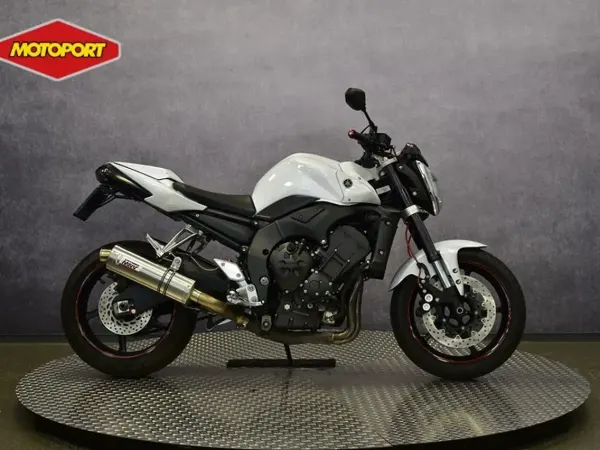 2010 Yamaha FZ 1 - €5,999 (1/1)