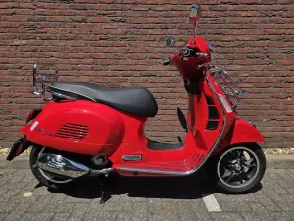 2024 Vespa GTS 300 Super - € 6.295 (1/1)