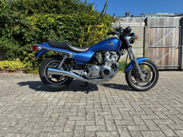 1982 Honda CB 750 - € 2.750 · Bieden (1/1)