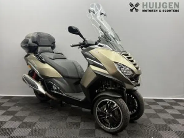 2025 Peugeot Metropolis 400 - € 10.495 (1/1)