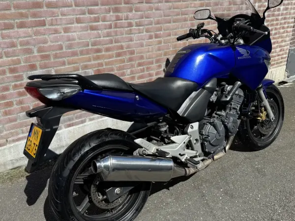 2005 Honda CBF 600 - €2,490 (1/1)