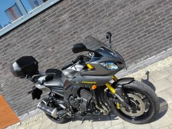 2012 Yamaha FZ 8 Fazer ABS - € 5.950 (1/1)