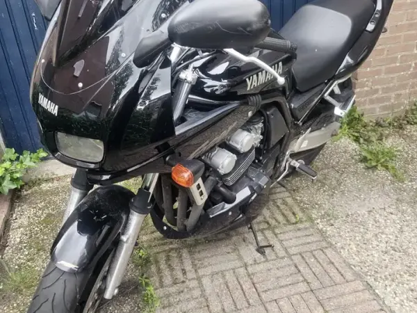 2000 Yamaha FZS 600 - €1,500 (1/1)