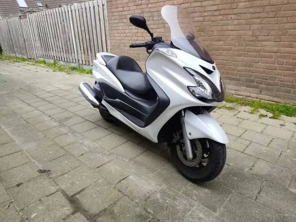 2010 Yamaha Majesty 400 - €2,700 (1/1)