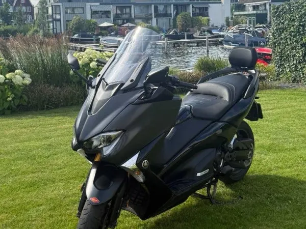 2017 Yamaha Tmax 530 - € 8.750 · Bieden (1/1)