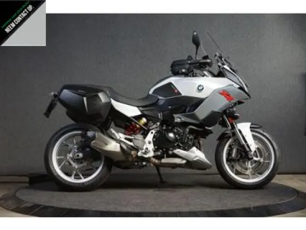2022 BMW F 900 XR - € 11.750 (1/1)