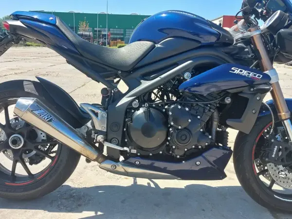 2011 Triumph Speed Triple 1050 - € 5.250 (1/1)