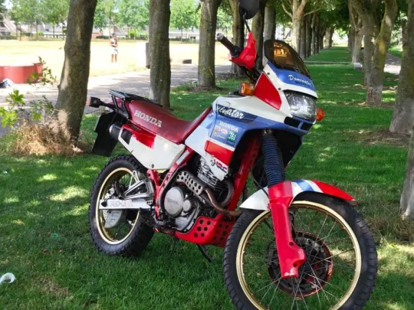1990 Honda NX 650 - €2,550 · Bidding (1/1)