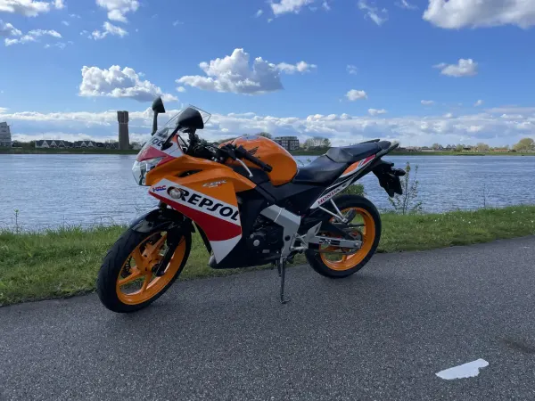 2015 Honda CBR 125 - € 1.900 (1/1)
