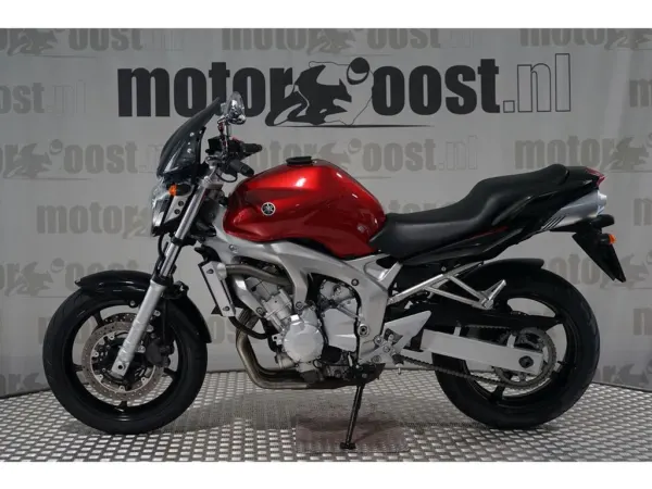 2005 Yamaha FZ 6 N Fazer - €3,990 (1/1)