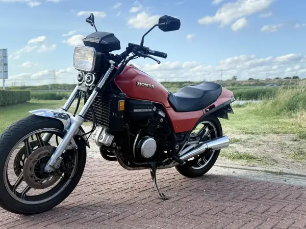 1983 Honda VF 750 - € 1.000 (1/1)