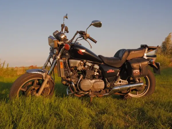1989 Honda VF 750 - € 1.700 (1/1)