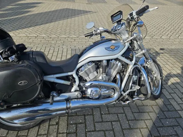 Year unknown Harley-Davidson V-Rod - €8,000 · Bidding (1/1)