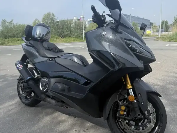 2022 Yamaha Tmax 560 - € 10.000 (1/1)