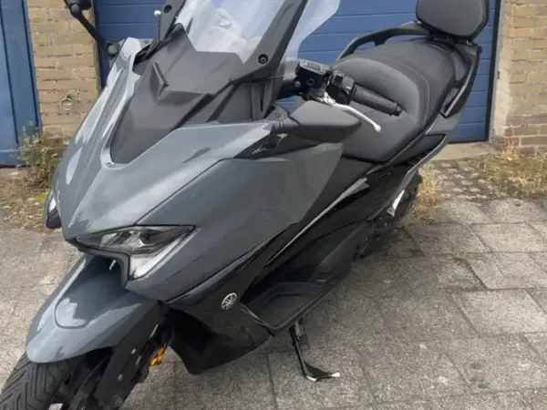 2021 Yamaha Tmax 560 - € 12.500 (1/1)