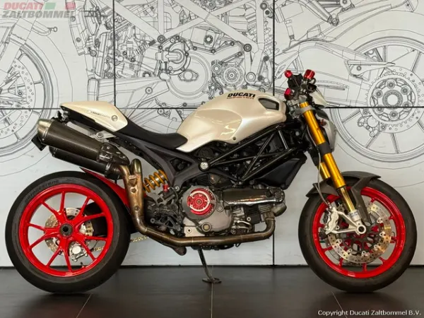 2009 Ducati M 1100 S - € 4.950 (1/1)