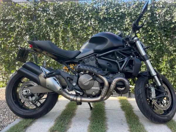 2016 Ducati Monster 821 - €6,999 · Bidding (1/1)