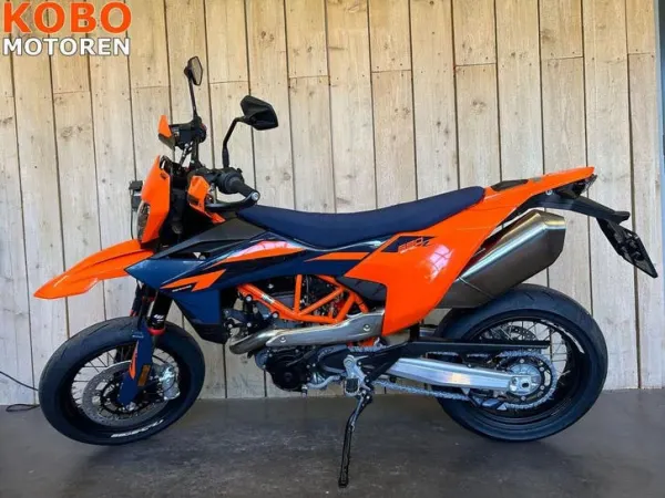 2025 KTM 690 SMC R (2026) - €14,930 · Bidding (1/1)