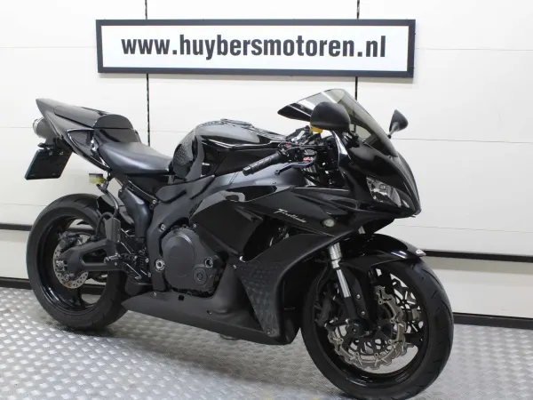 2006 Honda CBR 1000 RR Fireblade - € 6.650 (1/1)