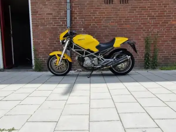 2003 Ducati Monster 620 - € 3.000 (1/1)