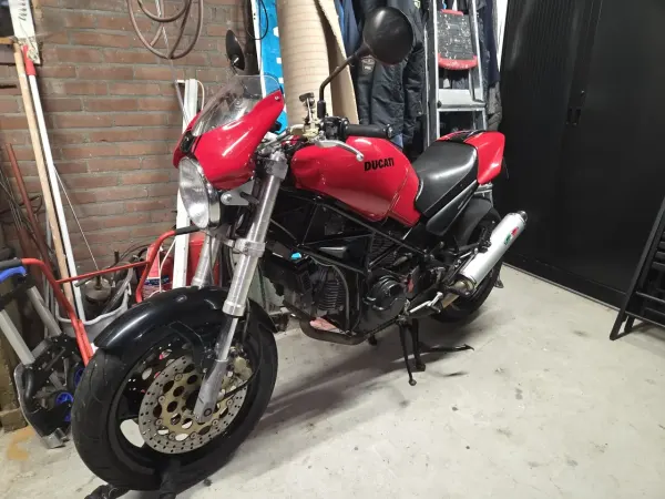 1999 Ducati Monster 900 - €2,500 (1/1)