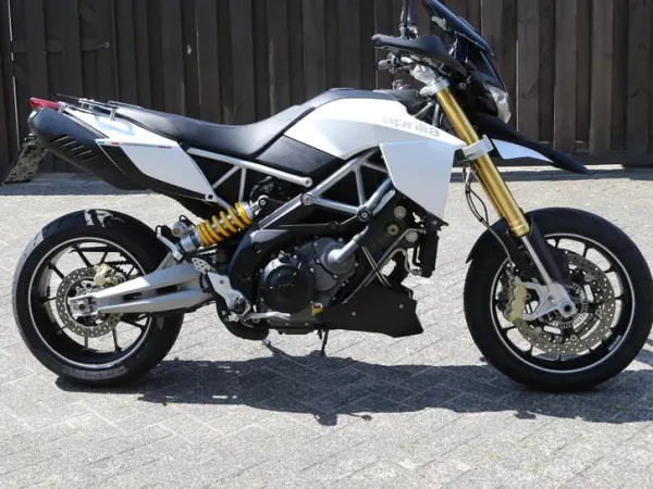 2011 Aprilia Dorsoduro 1200 - €6,750 · Bidding (1/1)