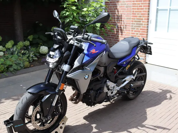 2021 BMW F 900 R - € 8.495 (1/1)