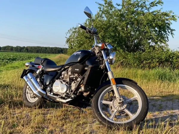1988 Honda VF 750 C Super Magna 1988 - € 1.700 · Bieden (1/1)