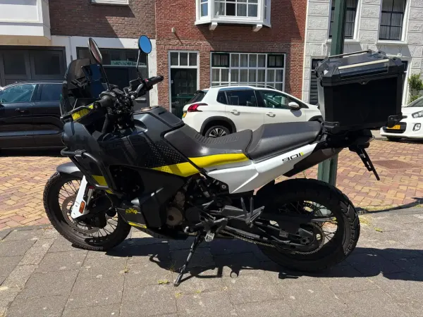 2022 Husqvarna Norden 901 - €9,995 (1/1)
