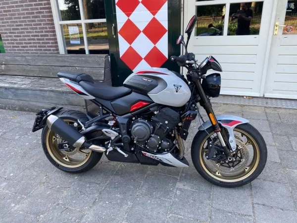 2026 Triumph Trident 800 - €10,790 (1/1)