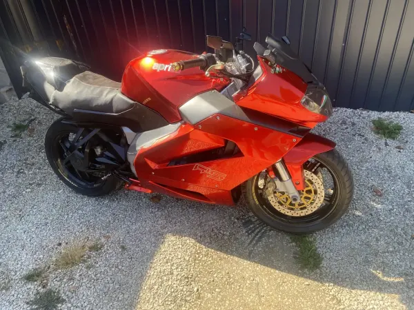 2002 Aprilia RSV 1000 R - €1,500 (1/1)
