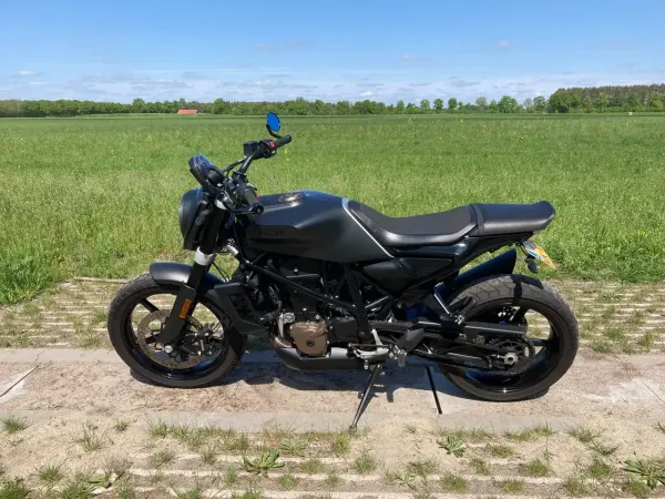 2019 Husqvarna Svartpilen - € 5.800 (1/1)