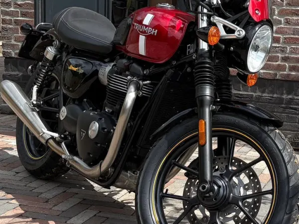 2018 Triumph Street Cup 900 – 2018 – 9.218 km – Zeer Nette Staat - € 7.495 · Bieden (1/1)