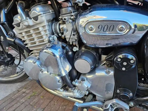 1996 Triumph Thunderbird 900 - €3,750 · Bidding (1/1)