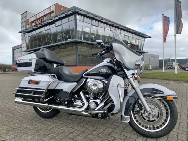 2010 Harley-Davidson Electra Glide Ultra Classic Flhtcu - € 15.450 (1/1)