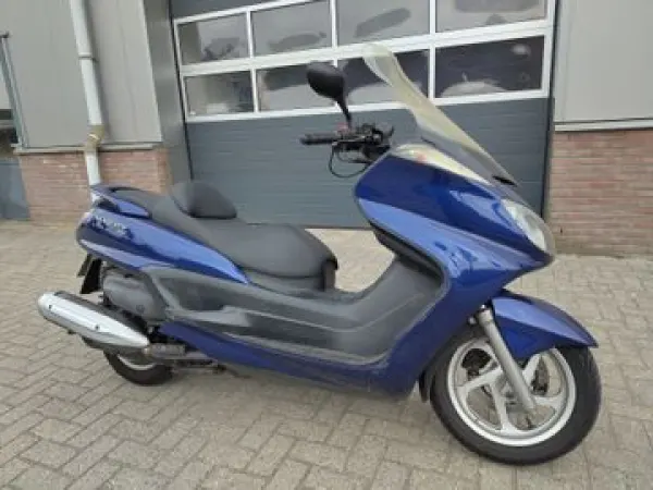 2004 Yamaha Majesty 400 - €1,250 (1/1)