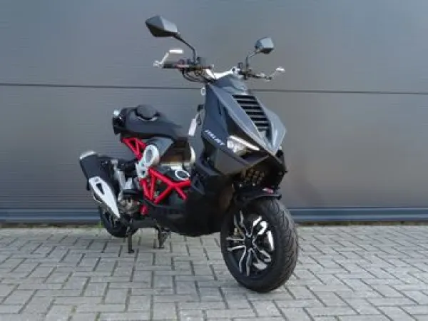 2025 Italjet Dragster 300 - €5,999 (1/1)
