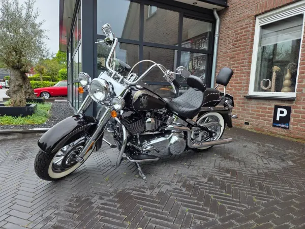 2012 Harley-Davidson Softail Deluxe FLSTN - €14,500 · Bidding (1/1)