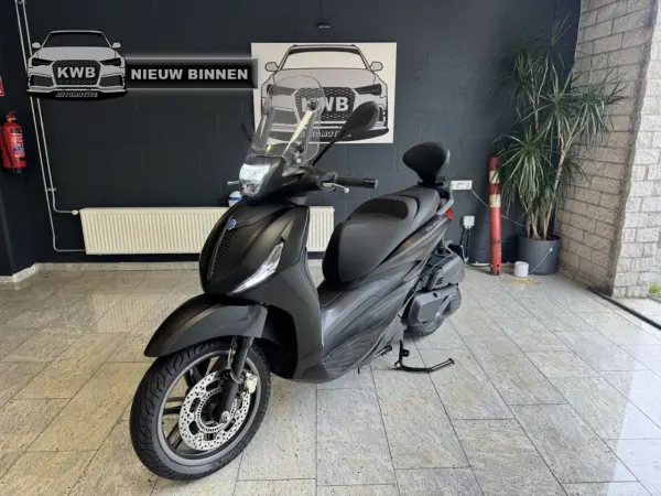 2023 Piaggio Beverly 400 - €5,250 (1/1)
