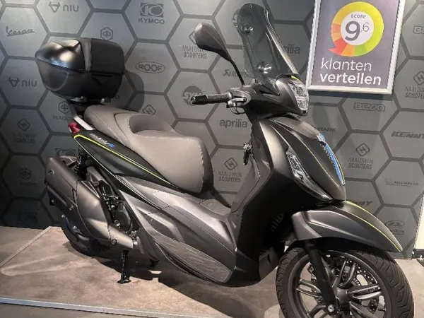 2025 Piaggio Beverly 400 S - €6,995 (1/1)