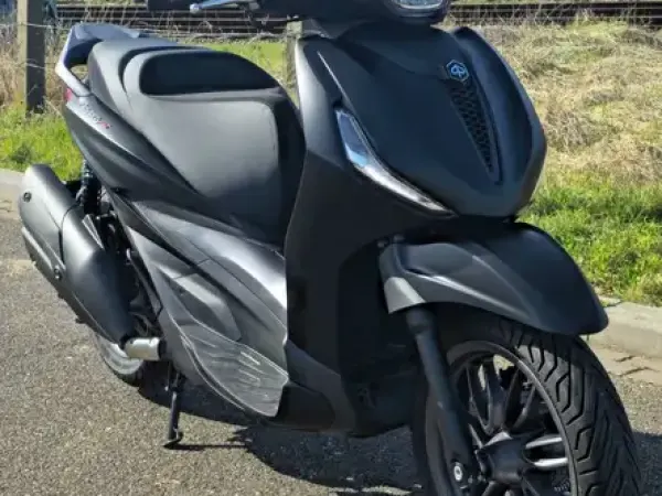 2023 Piaggio Beverly 400 - €5,600 (1/1)