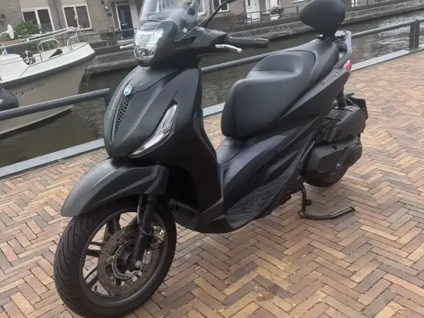 2022 Piaggio Beverly 400 - €5,400 (1/1)